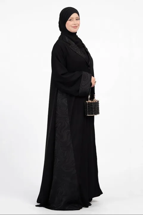 عباية لَيَال